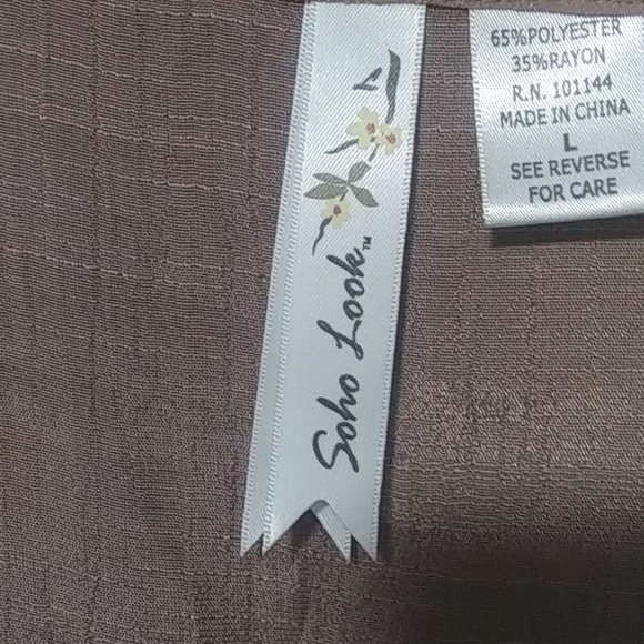 Light sheer feminine blouse in taupe shimmer fabric with lace trim - Picture 11 of 11